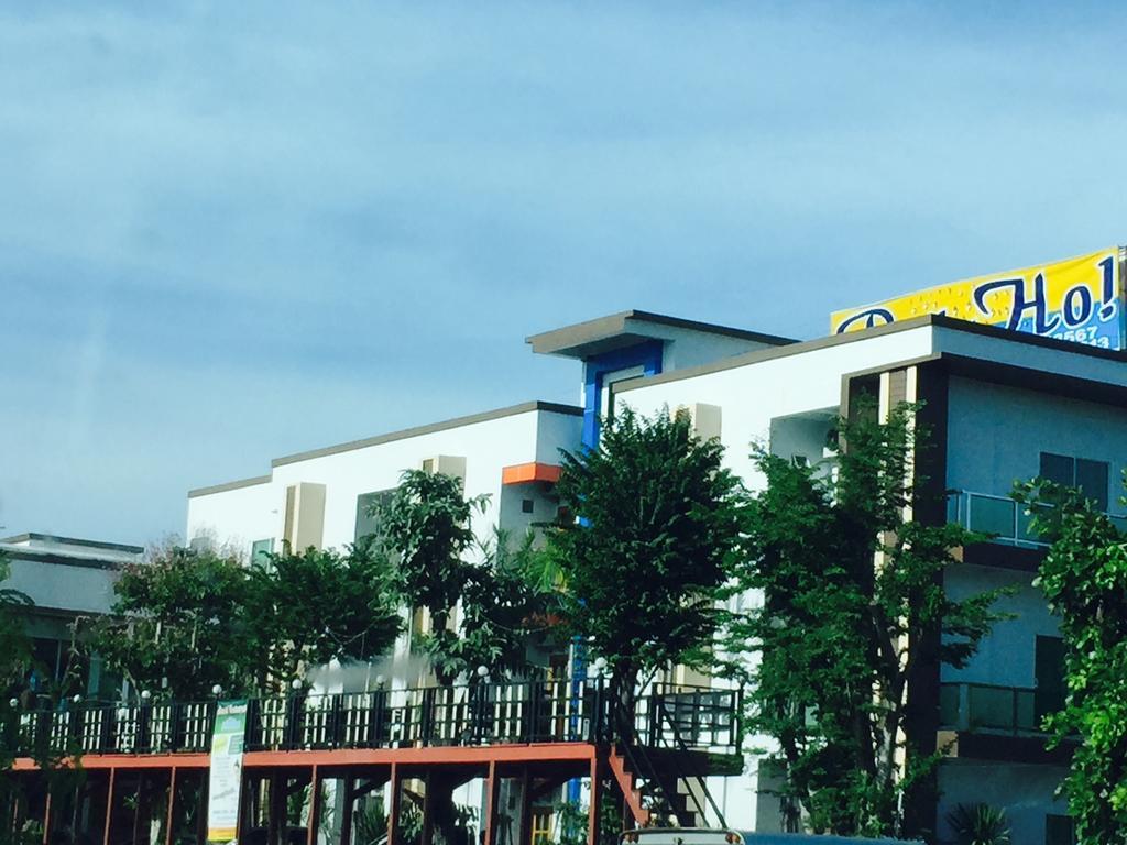 Por-Ho Boutique Hotel Nakhonratchasima Rum bild